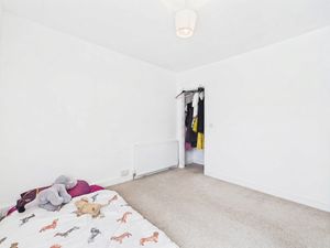 Bedroom- click for photo gallery